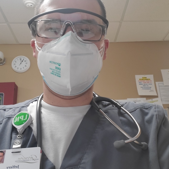 Meet your Posher, Kimberlyand - Picture 2 of 3